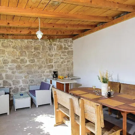 With Sea View I Zuljana