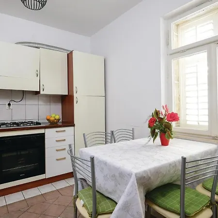4 Bedroom Lovely In *