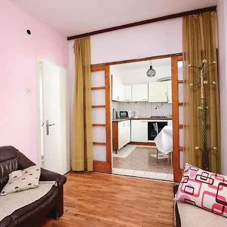 4 Bedroom Lovely In *