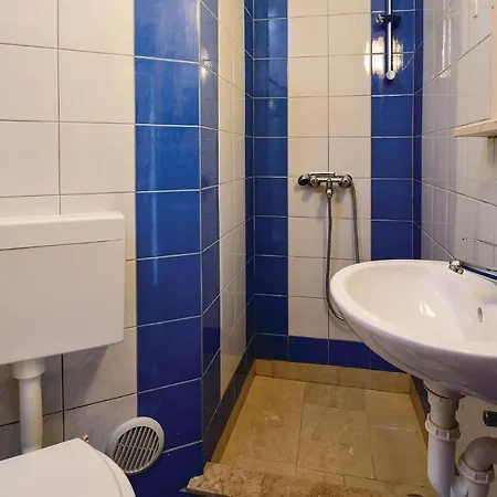 4 Bedroom Lovely In *