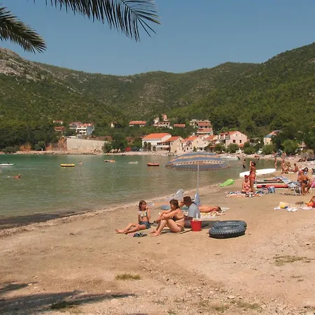 4 Bedroom Lovely In Žuljana