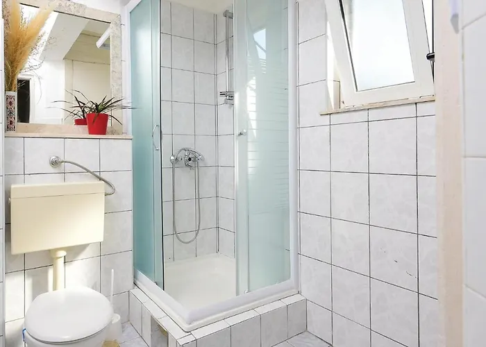 בית נופש With Sea View I